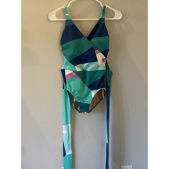 NWT Designer Hermoza Amelia V-Neck Wrap One Piece Tummy Control Swimsuit Size 2 - Picture 3 of 7